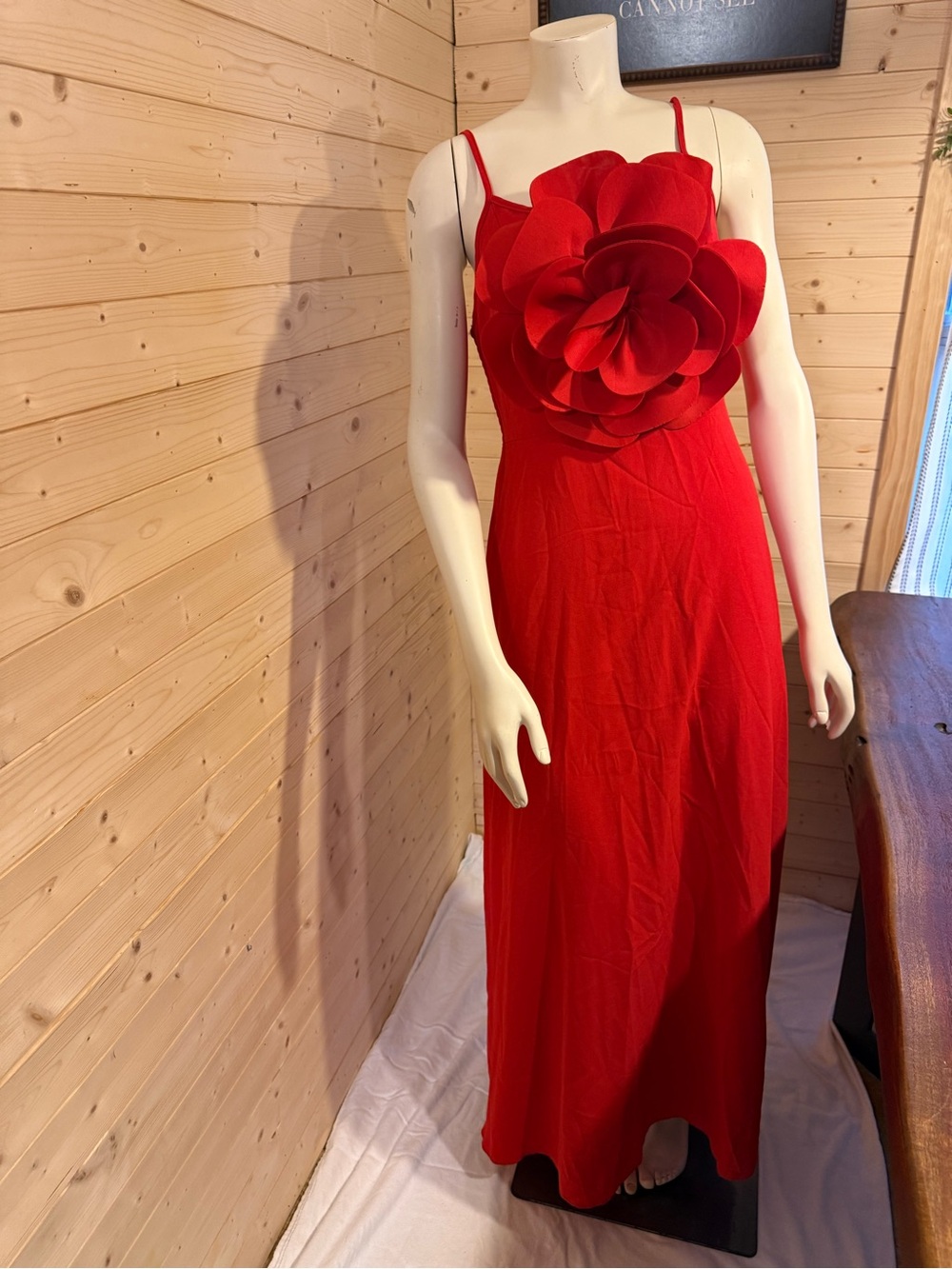 Red Floral Appliqué Maxi Dress - Elegant Spaghetti Strap Gown